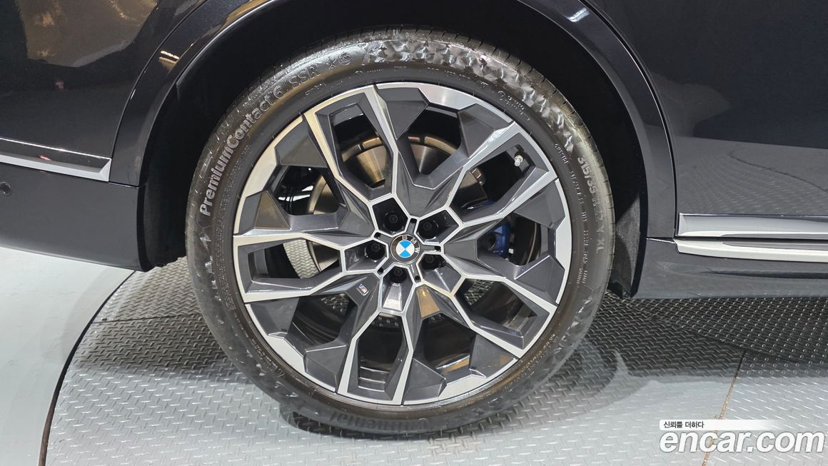 BMW X7 2025