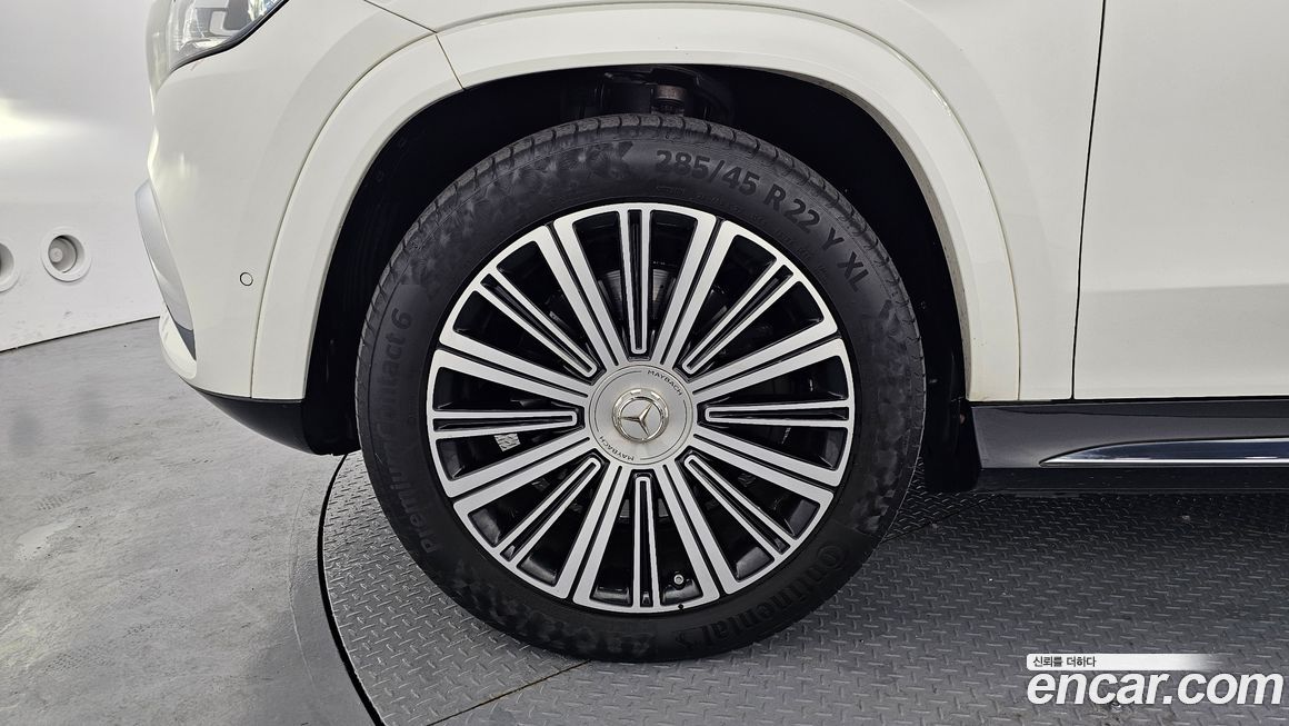 Mercedes-Benz GLS-Class 2023