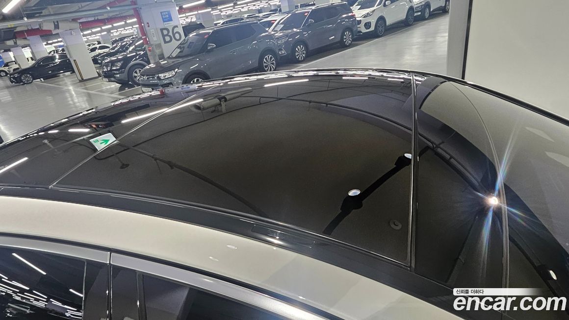 Mercedes-Benz S-Class 2025