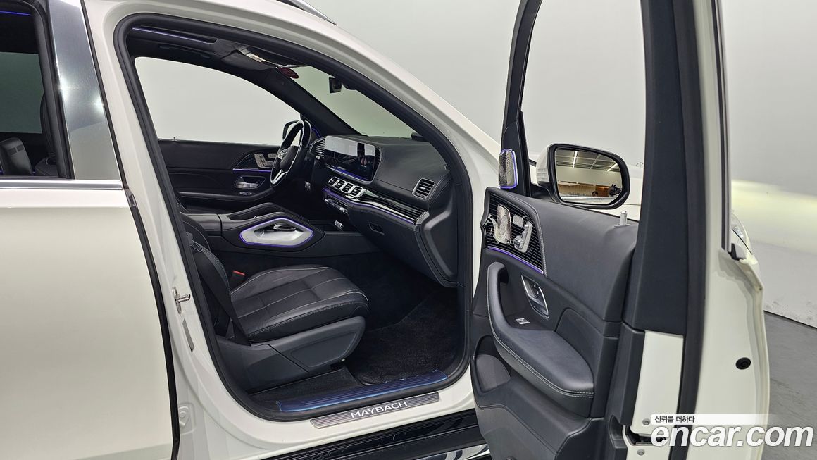 Mercedes-Benz GLS-Class 2023