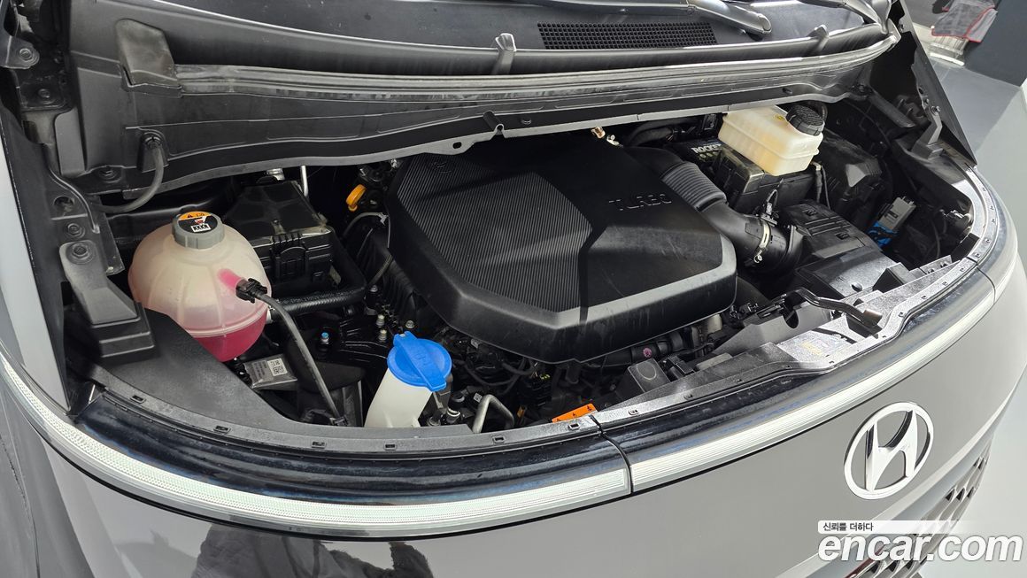 Hyundai Staria 2022