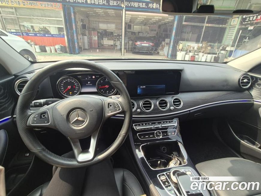 Mercedes-Benz E-Class 2017