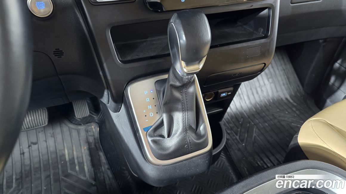 Hyundai Staria 2022