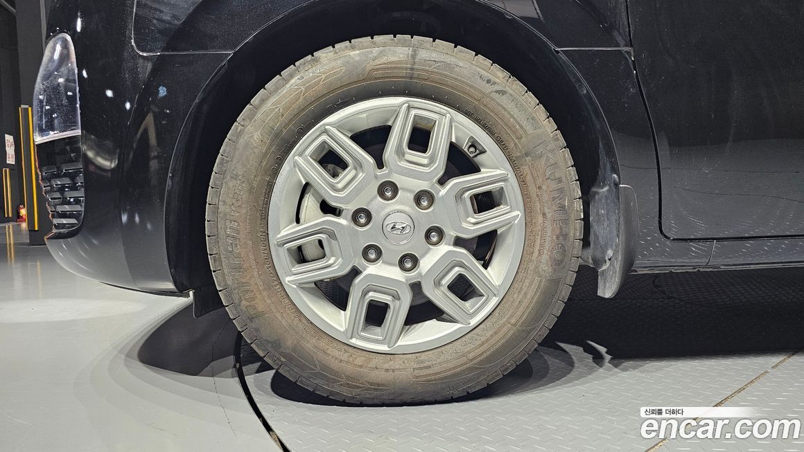 Hyundai Staria 2023