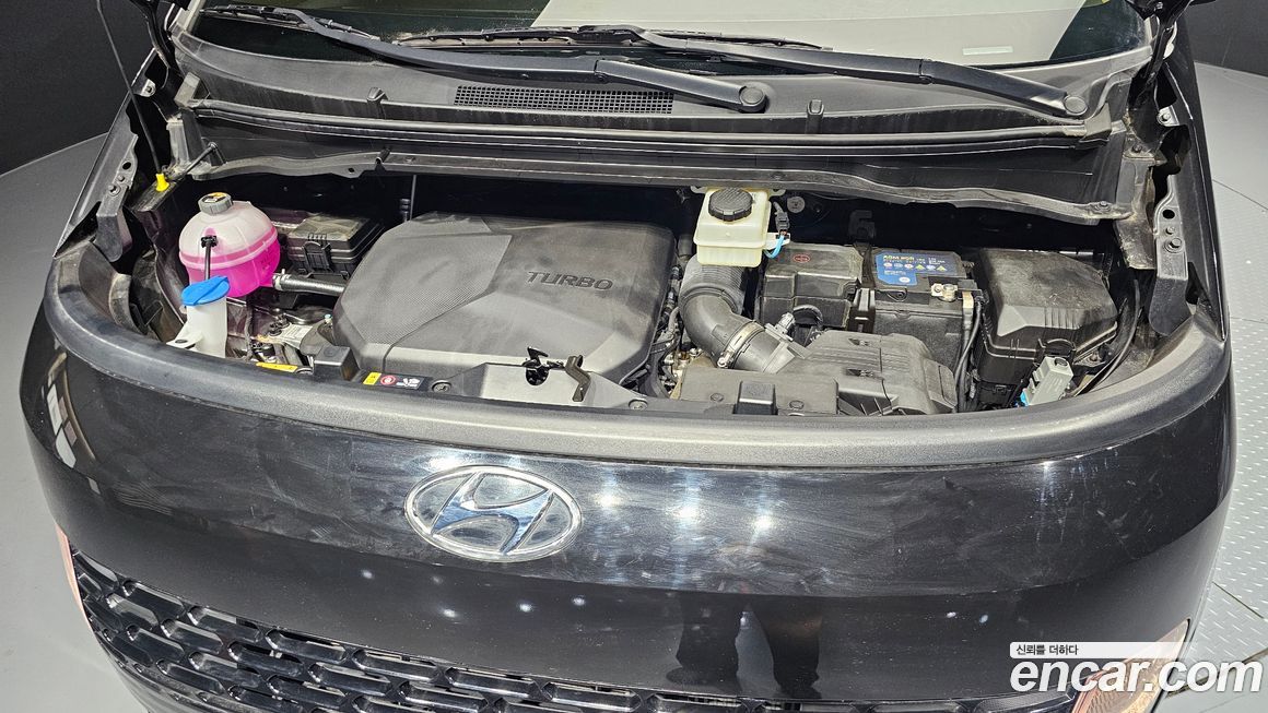Hyundai Staria 2023