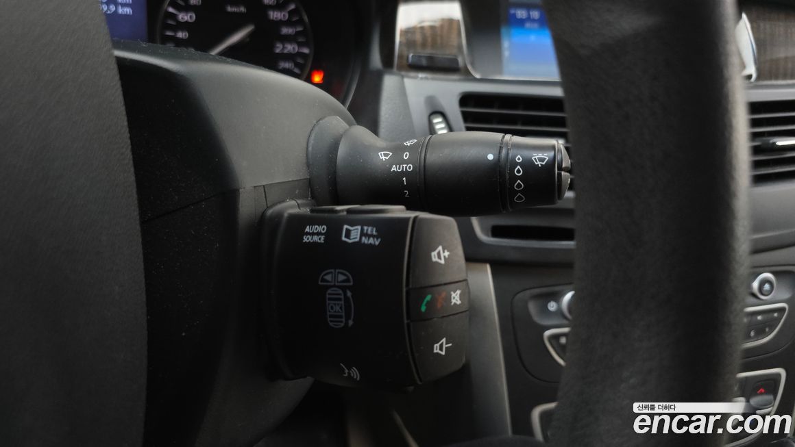 Renault-KoreaSamsung SM5  2011