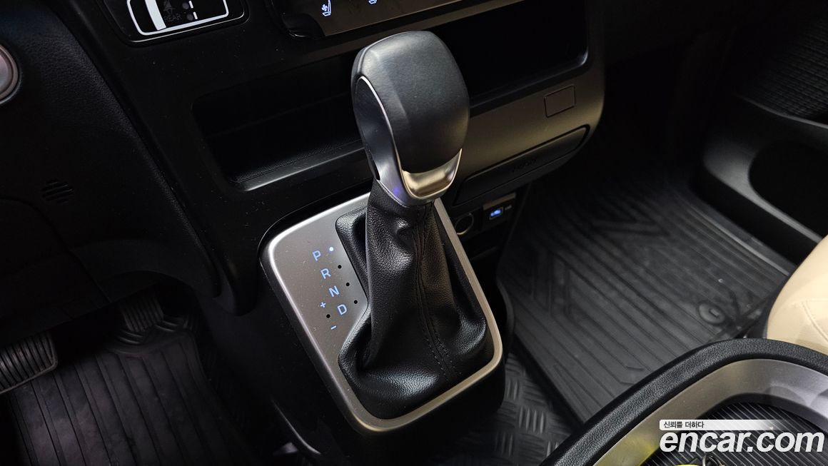Hyundai Staria 2023
