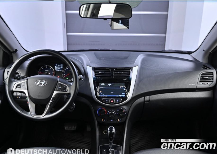 Hyundai Accent 2015