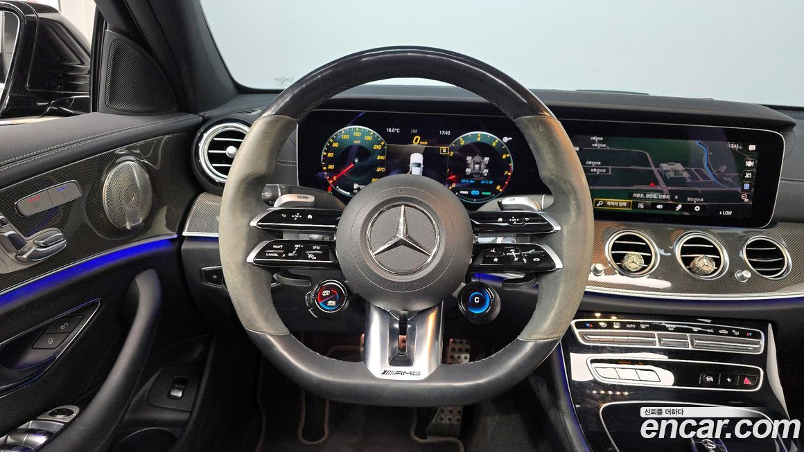 Mercedes-Benz E-Class 2022