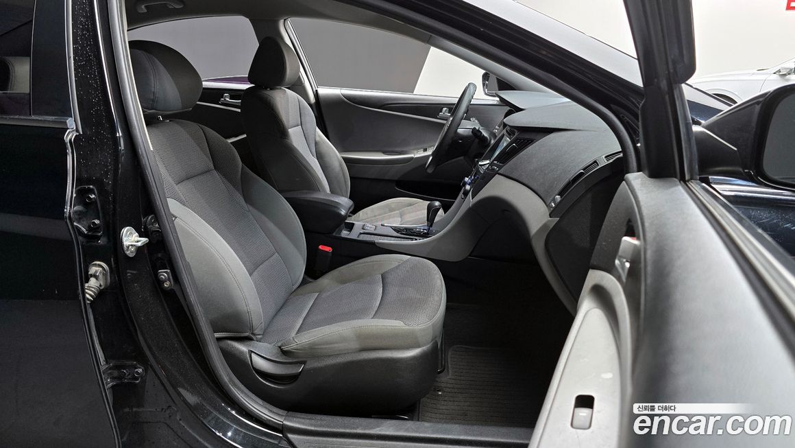 Hyundai Sonata 2011