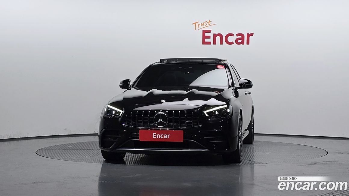 Mercedes-Benz E-Class 2022
