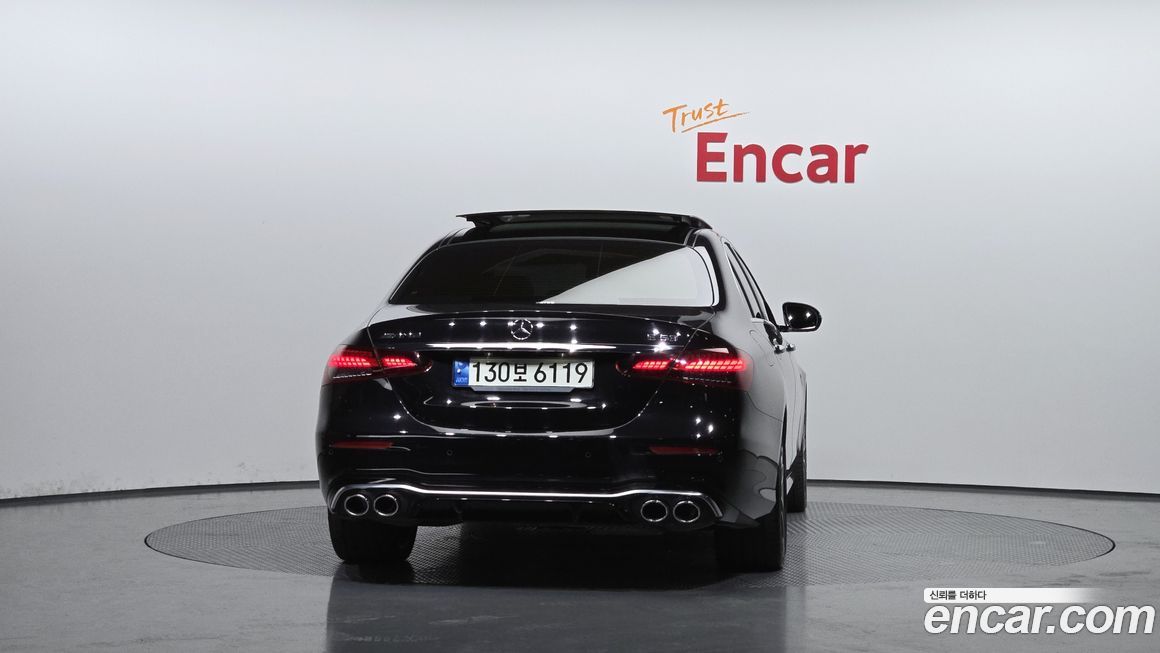Mercedes-Benz E-Class 2022