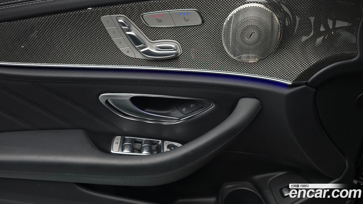 Mercedes-Benz E-Class 2022