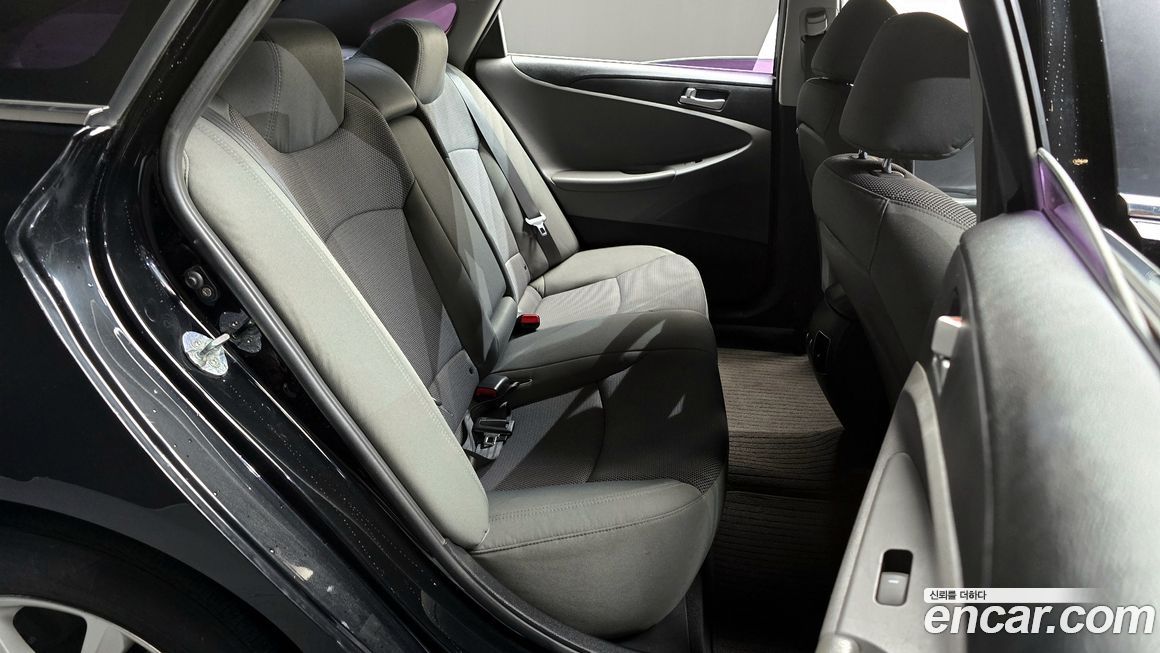 Hyundai Sonata 2011