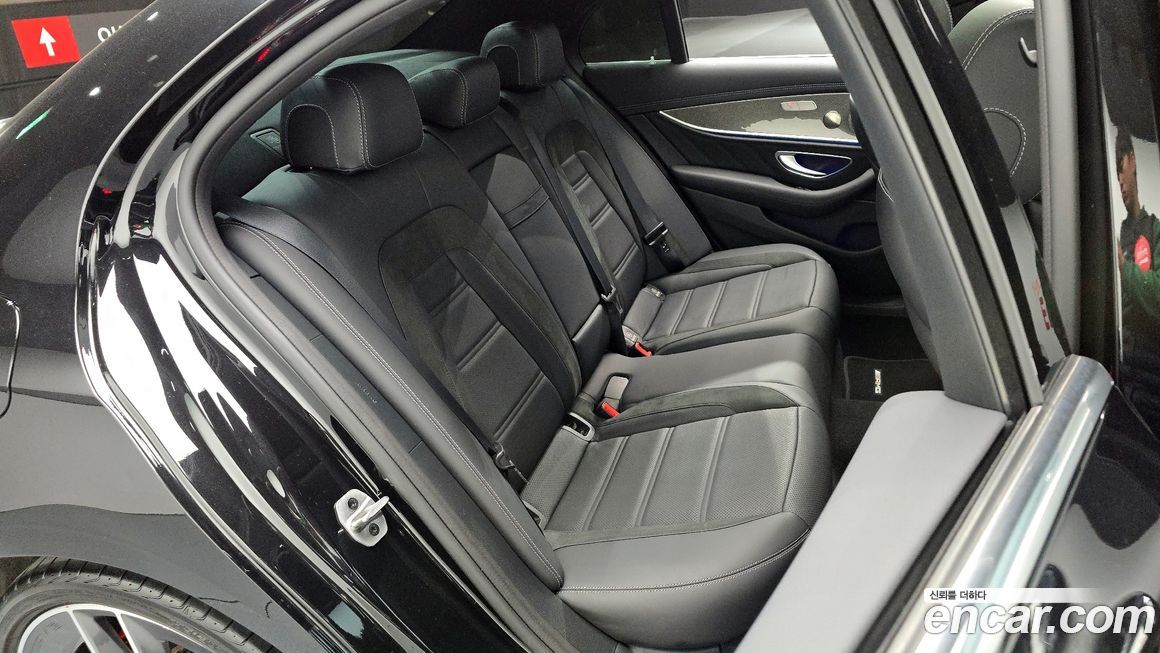 Mercedes-Benz E-Class 2022