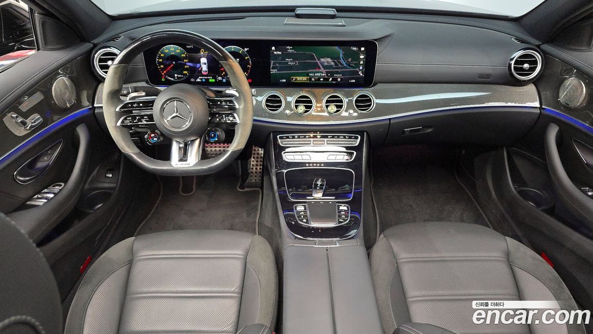 Mercedes-Benz E-Class 2022