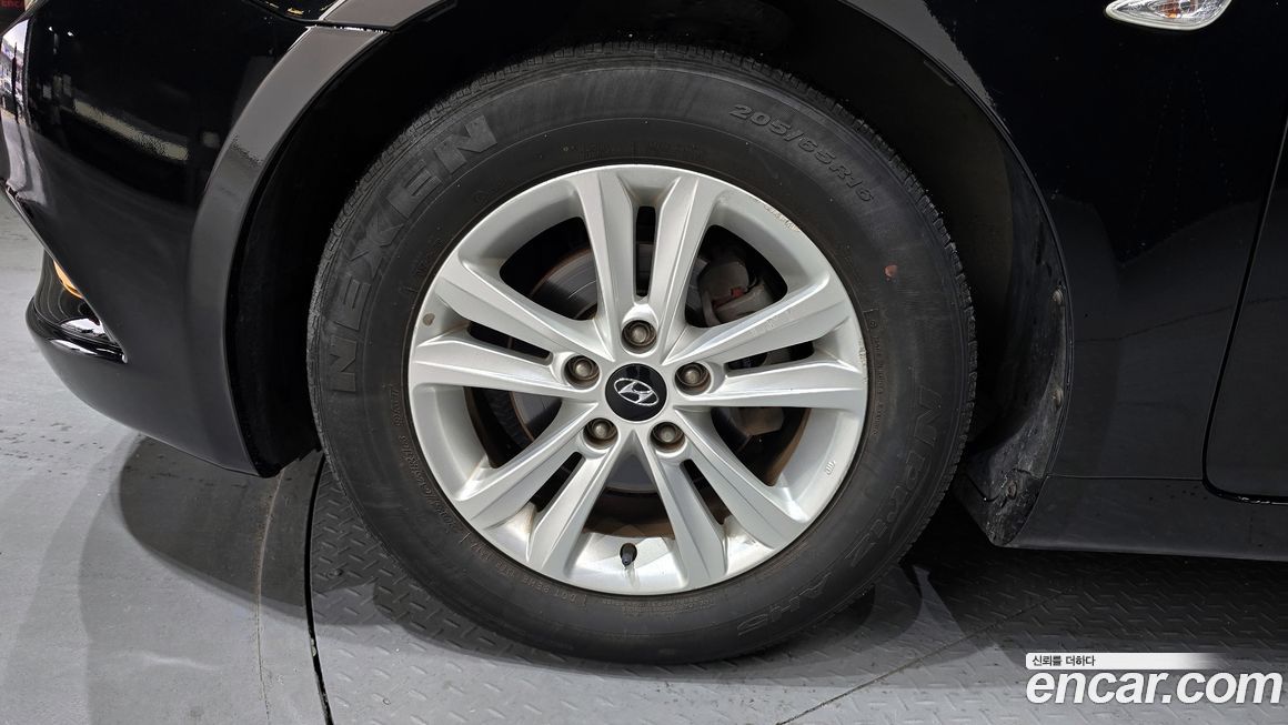 Hyundai Sonata 2011