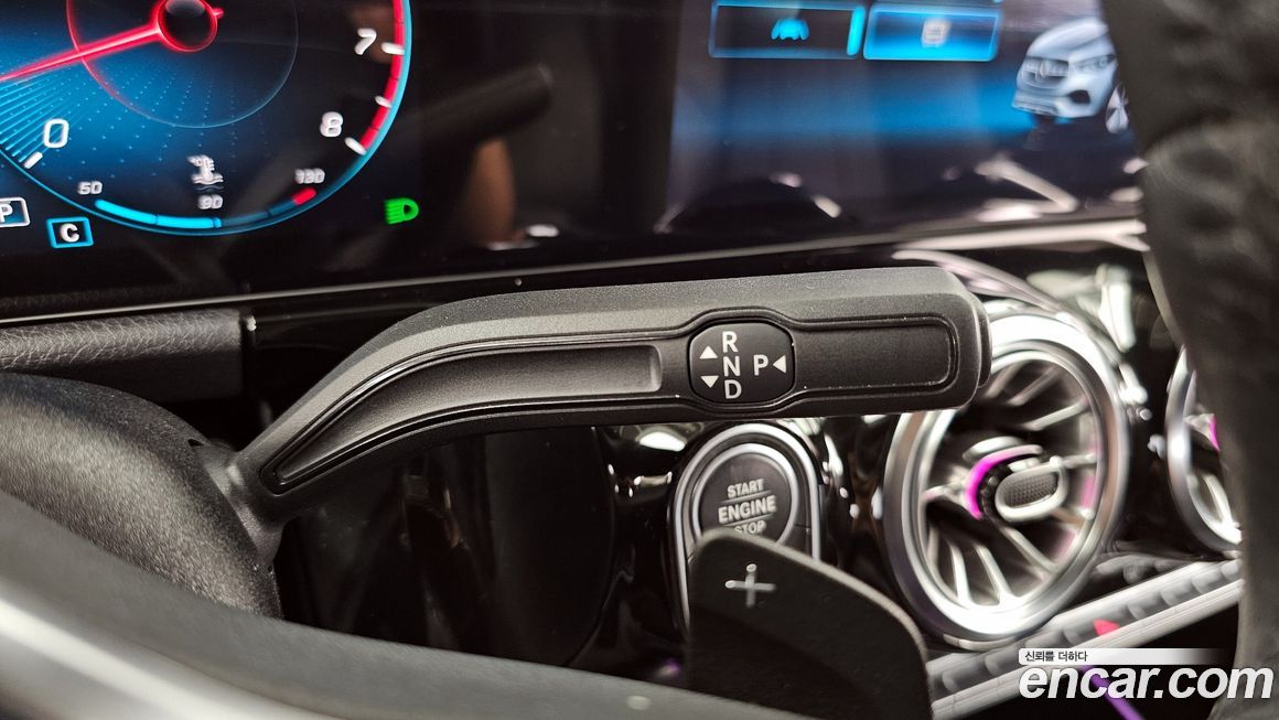 Mercedes-Benz GLA-Class 2021