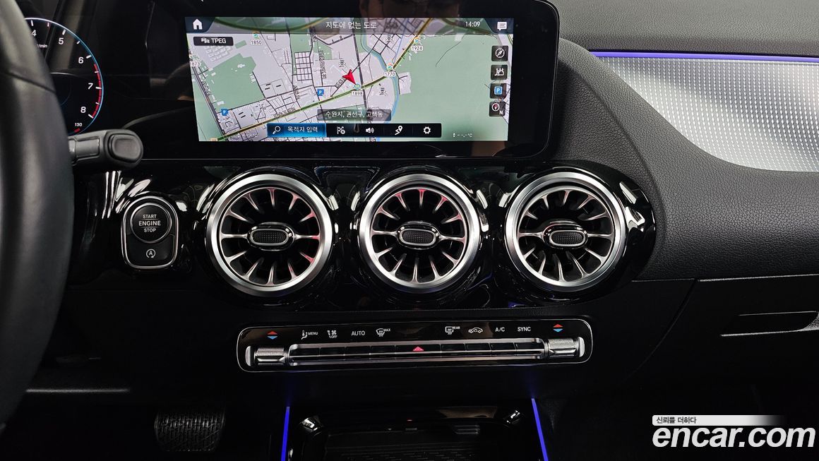 Mercedes-Benz GLA-Class 2021