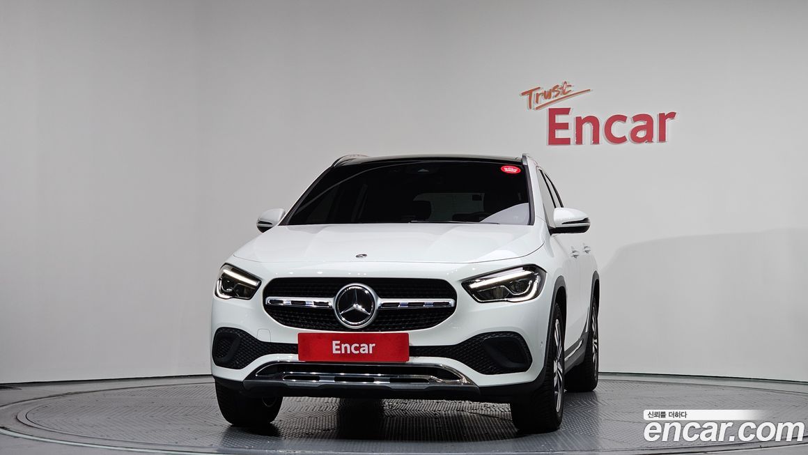 Mercedes-Benz GLA-Class 2021