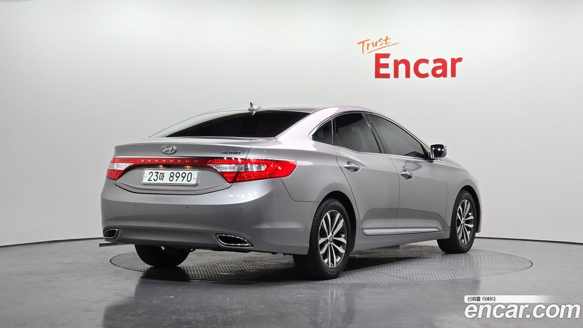 Hyundai Grandeur 2012