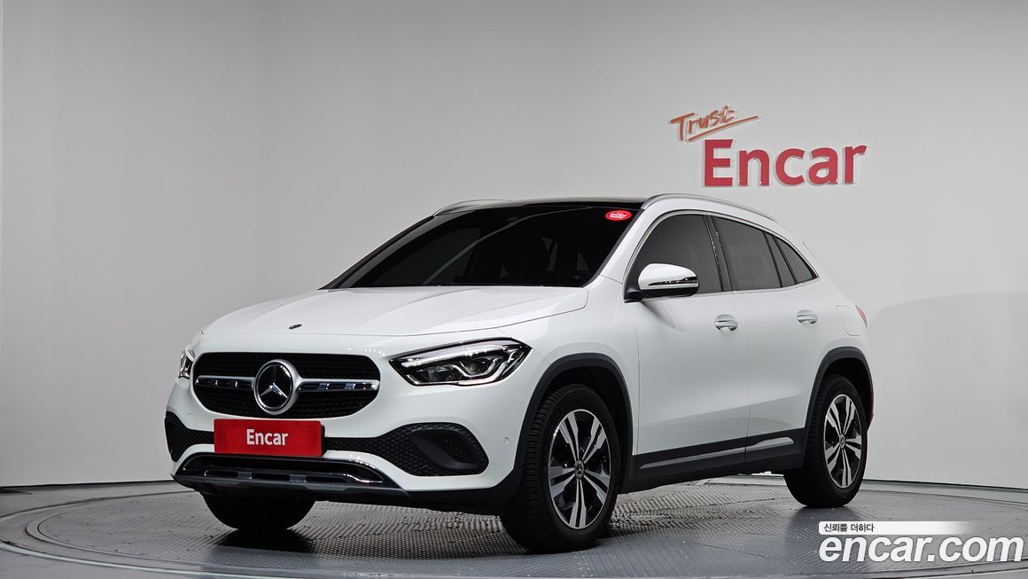 Mercedes-Benz GLA-Class 2021