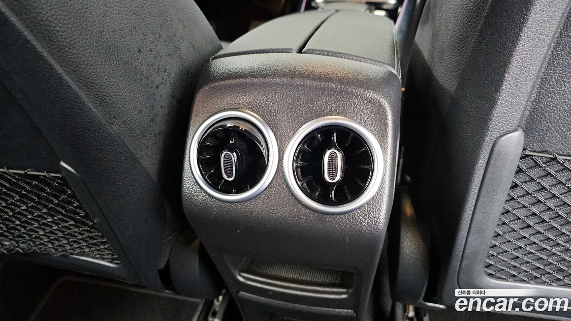 Mercedes-Benz GLA-Class 2021