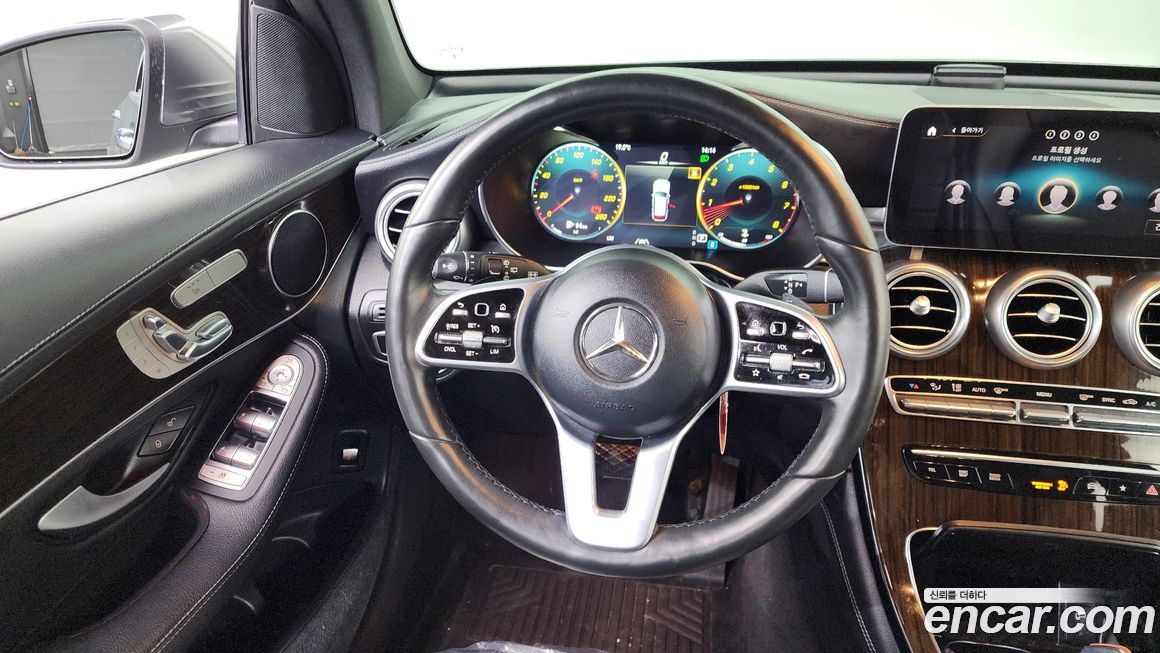 Mercedes-Benz GLC-Class 2020