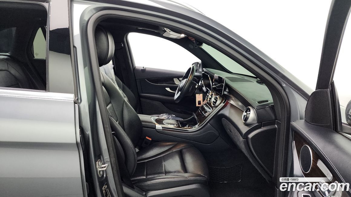 Mercedes-Benz GLC-Class 2020