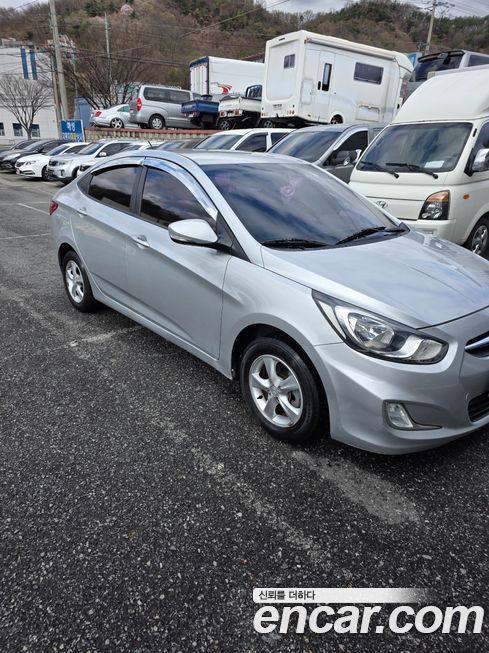 Hyundai Accent 2012