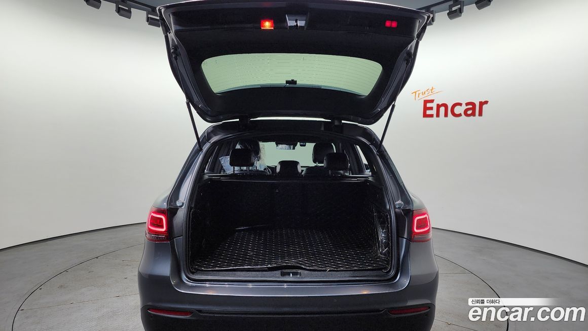 Mercedes-Benz GLC-Class 2020