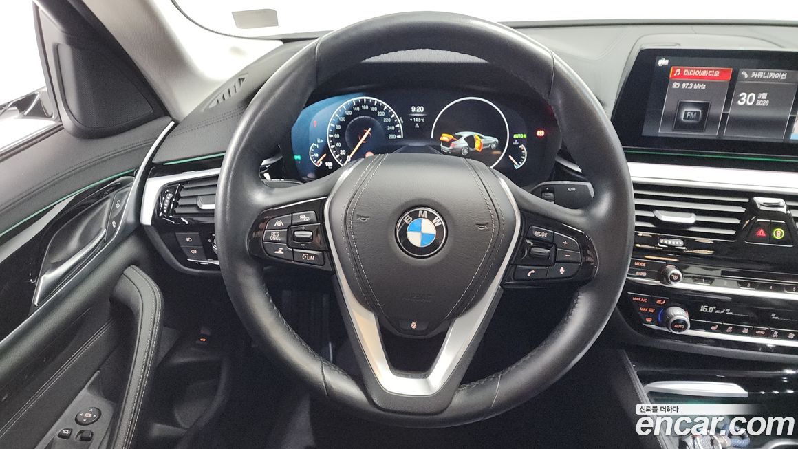 BMW 5-Series 2019