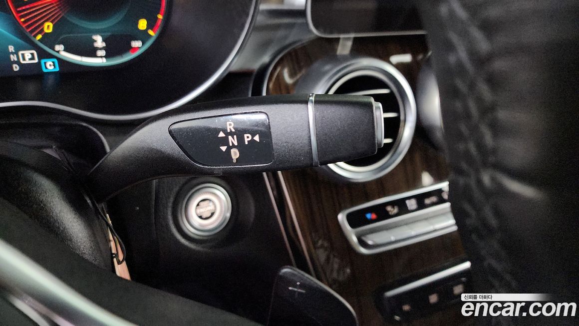 Mercedes-Benz GLC-Class 2020