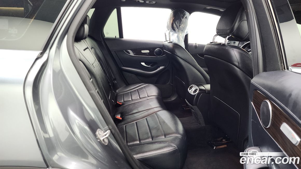 Mercedes-Benz GLC-Class 2020