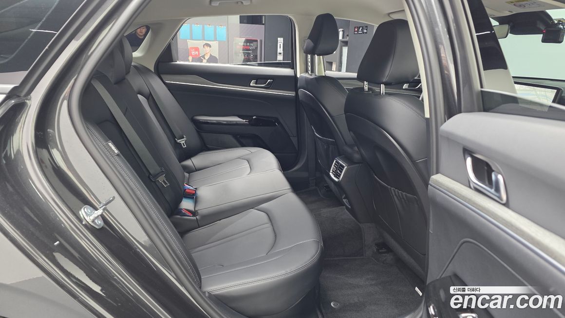 Kia K5 2025