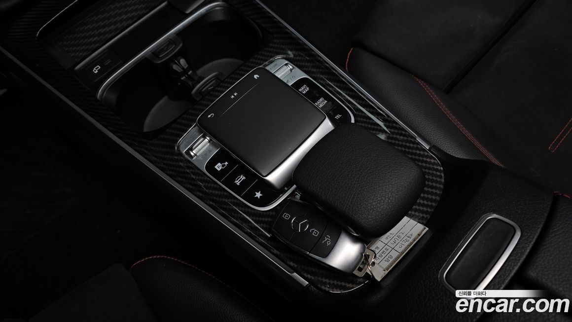 Mercedes-Benz GLB-Class 2020