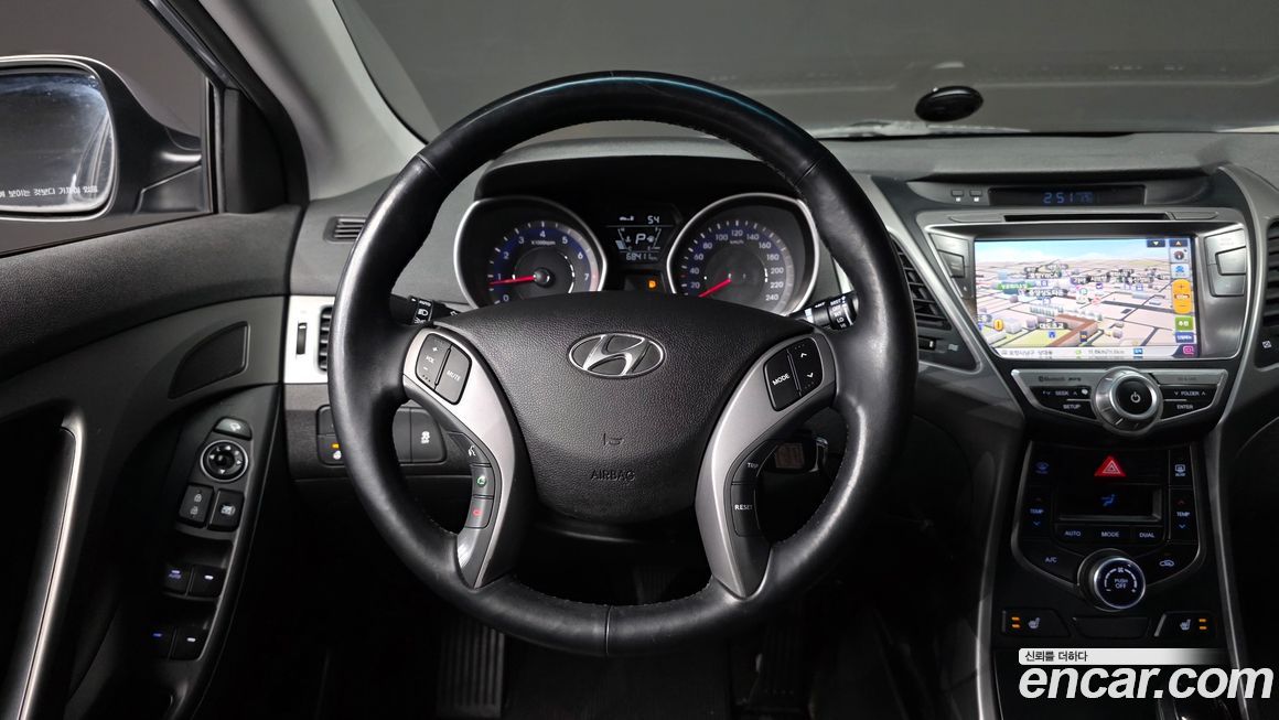 Hyundai AVANTE 2015