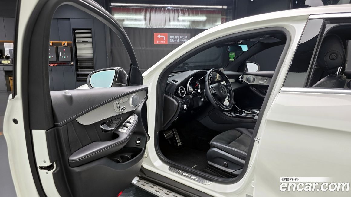 Mercedes-Benz GLC-Class 2019