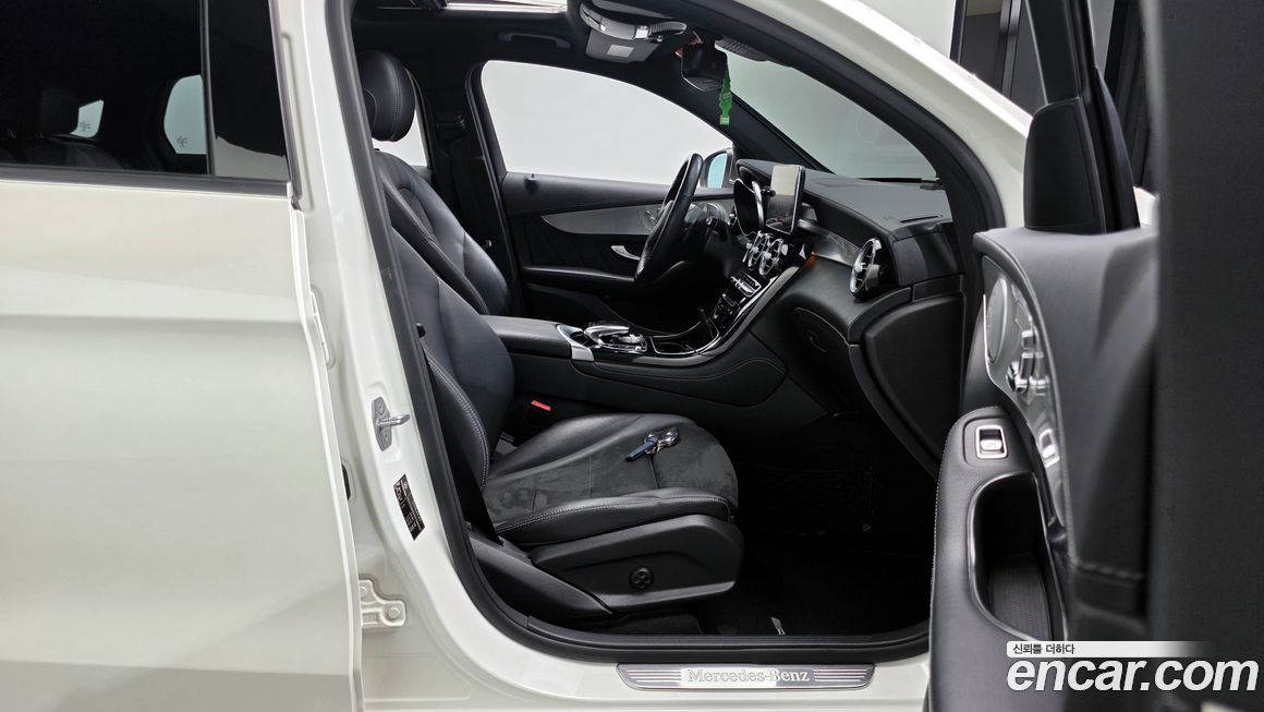 Mercedes-Benz GLC-Class 2019