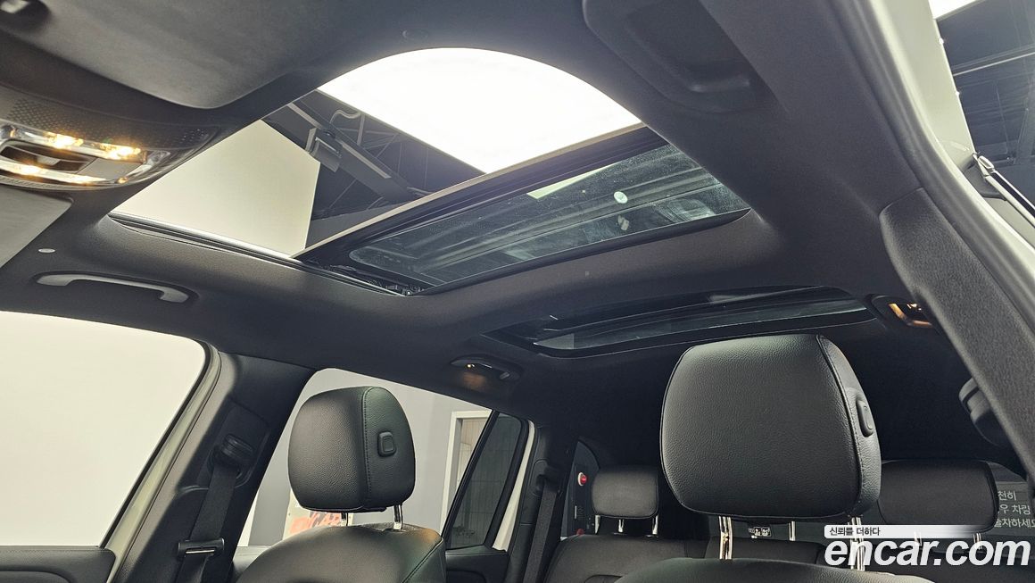 Mercedes-Benz GLB-Class 2021