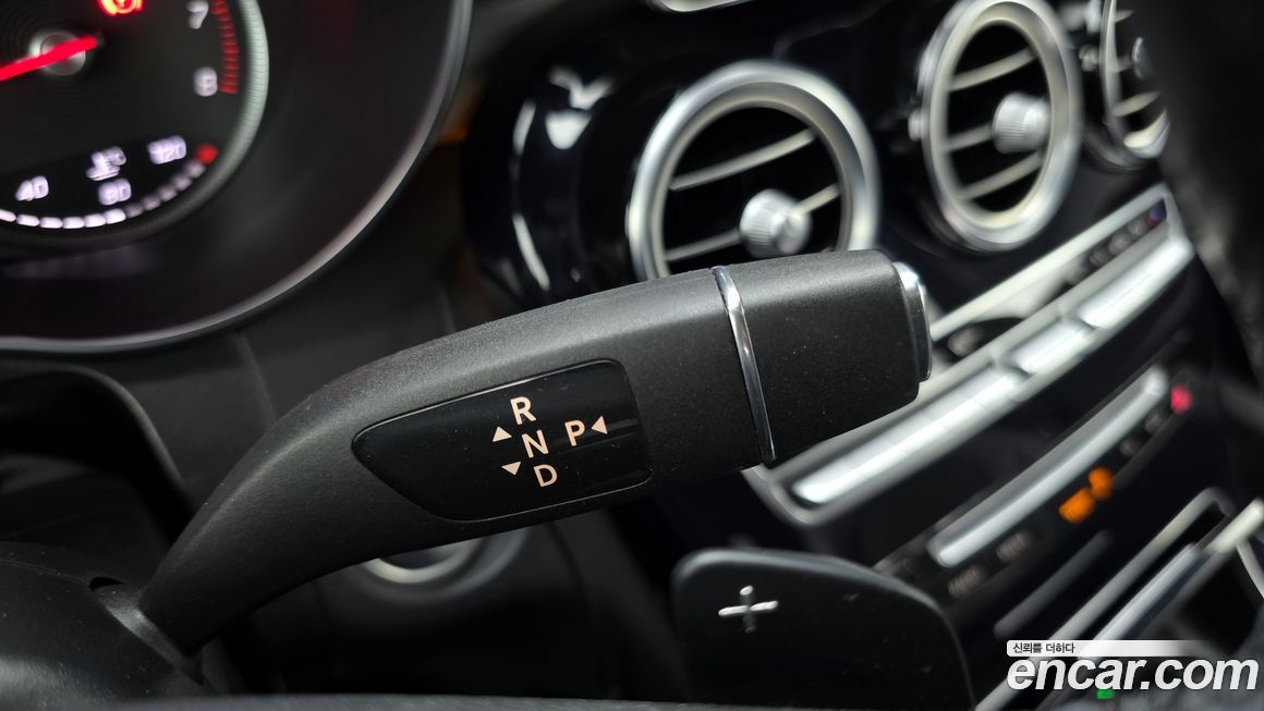 Mercedes-Benz GLC-Class 2019