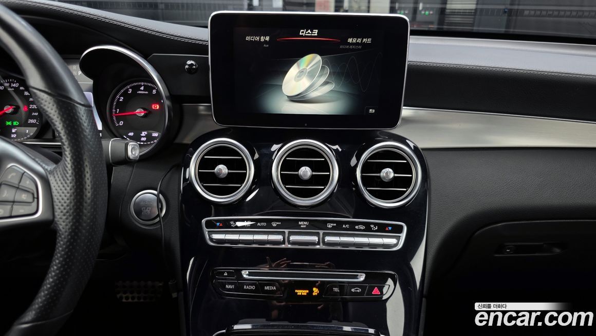 Mercedes-Benz GLC-Class 2019