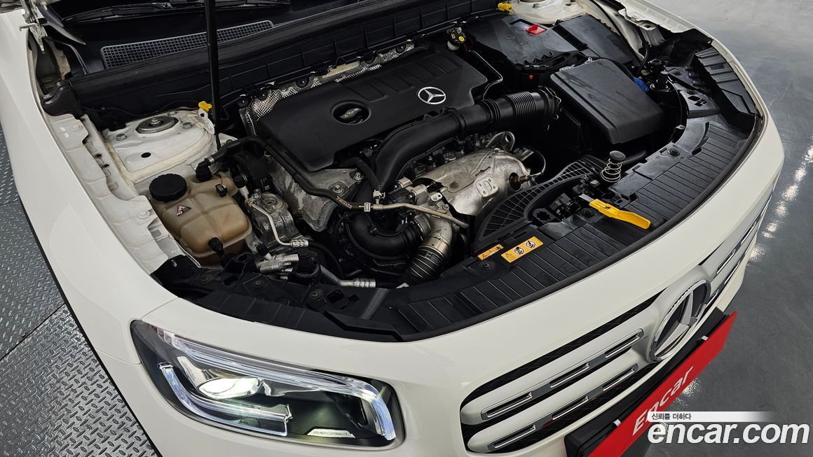 Mercedes-Benz GLB-Class 2021