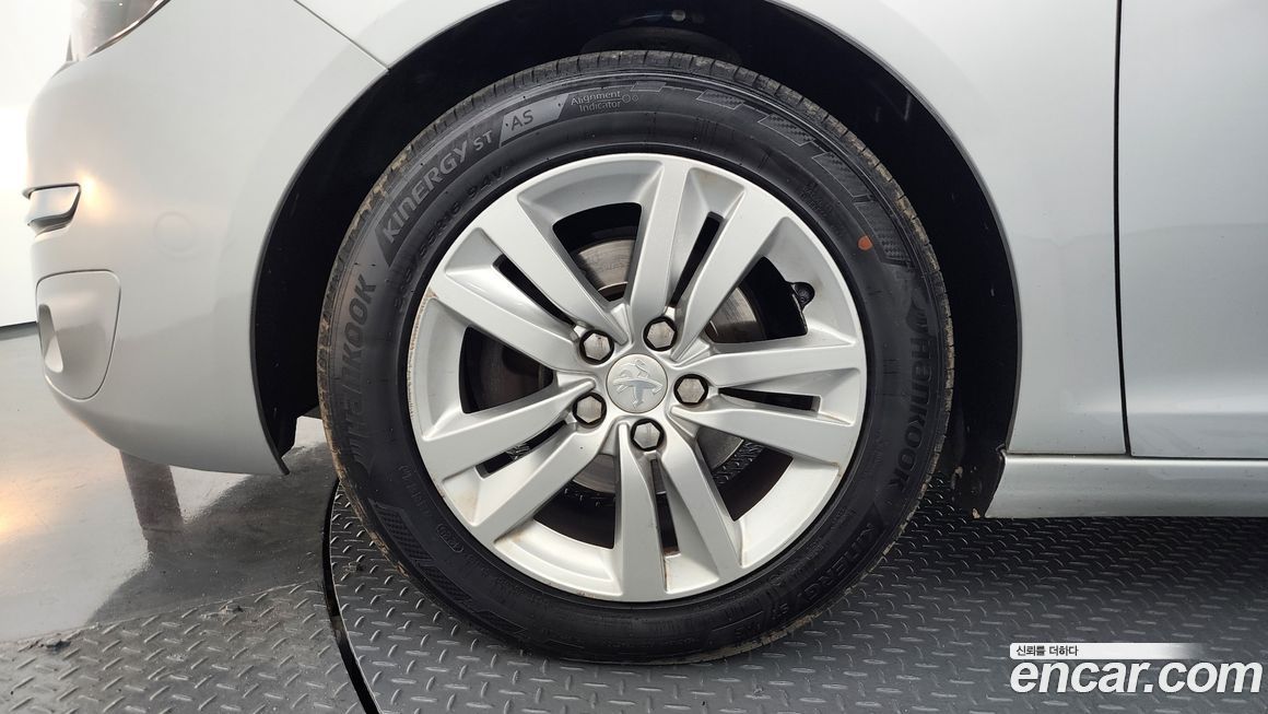 Peugeot 308 2016