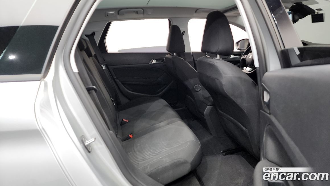 Peugeot 308 2016