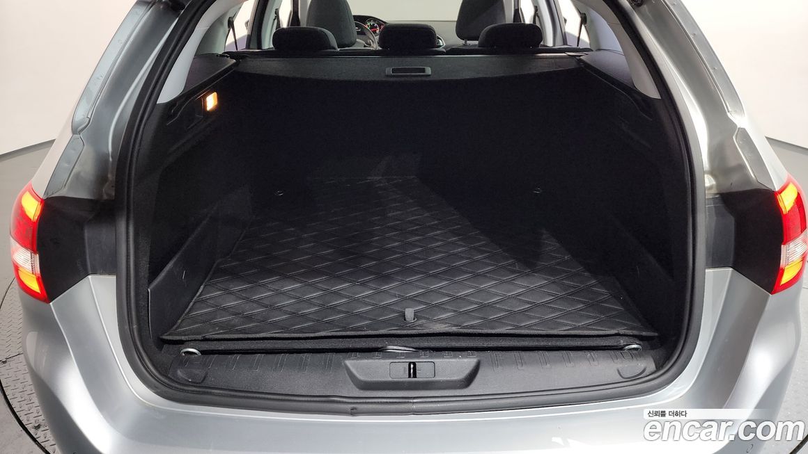 Peugeot 308 2016