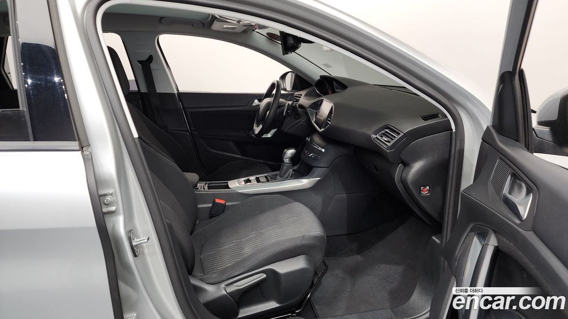 Peugeot 308 2016
