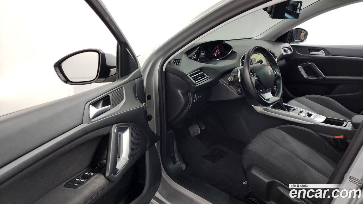 Peugeot 308 2016