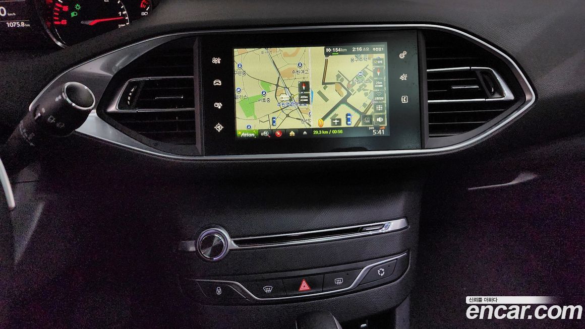 Peugeot 308 2016