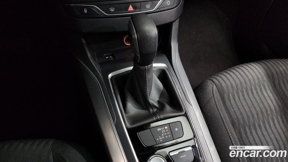 Peugeot 308 2016